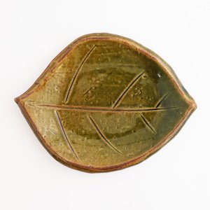 画像4: 【ta・ta・la　このは】柿の葉　織部 【ta・ta・la　KONOHA】Persimmon Leaf Plate Deep green