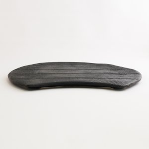 画像2: 【BON】月型陶板　カヤ目（中）　黒 【BON】Moon Shaped Ceramic Plate Kaya Pattern Medium Black