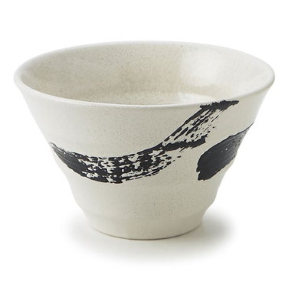 画像1: 【円】白釉黒刷毛　6.0丼 【円】Hakuyu (White Base) Black Brushed 6.0 Bowl (1)