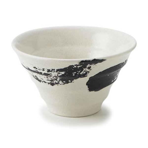 画像1: 【円】白釉黒刷毛　5.0丼 【円】Hakuyu (White Base) Black Brushed 5.0 Bowl (1)