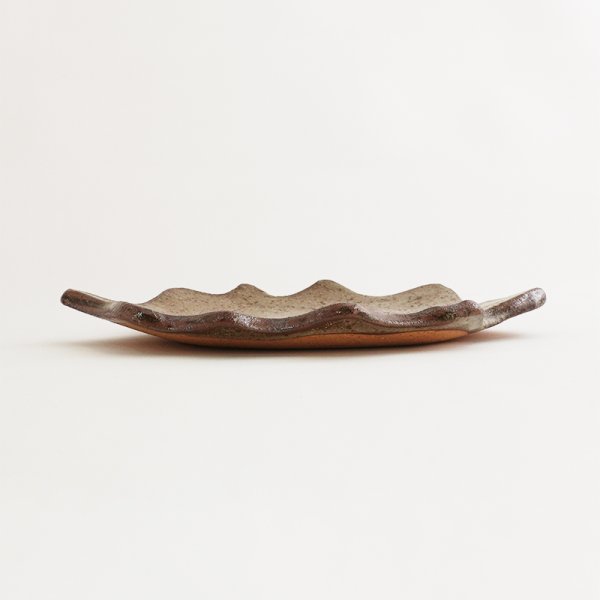 画像2: 【ta・ta・la このは】柏の葉 白唐津 【ta・ta・la KONAHA】Kashiwa Leaf Plate Shirokaratsu (2)