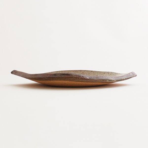 画像2: 【ta・ta・la このは】柿の葉 白唐津 【ta・ta・la KONOHA】Persimmon Leaf Plate Shirokaratsu (2)