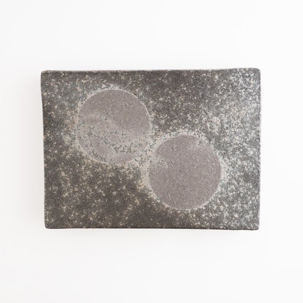 画像4: 【DAN-DAN】段皿(小) 黒 【DAN-DAN】Small Step Plate Black (4)