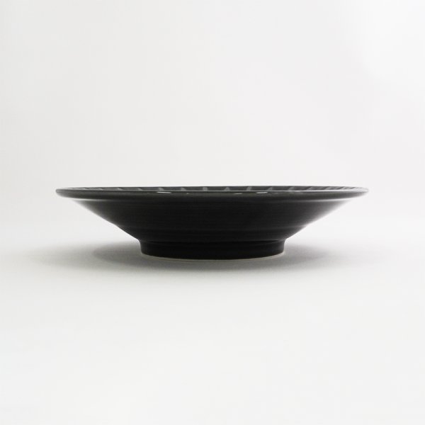画像2: 【GEKKO -月光-】6.5寸浅鉢 黒 【GEKKO -月光-】20cm Shallow Bowl Black (2)