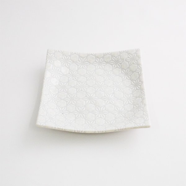 画像3: 【市蔵】白手引き4.5寸正角皿 【市蔵】White Hand-drawn 13cm Square Plate (3)