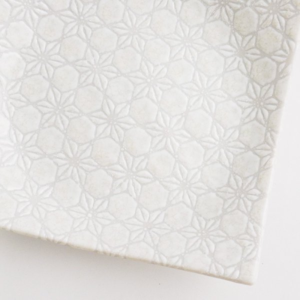 画像4: 【市蔵】白手引き4.5寸正角皿 【市蔵】White Hand-drawn 13cm Square Plate (4)