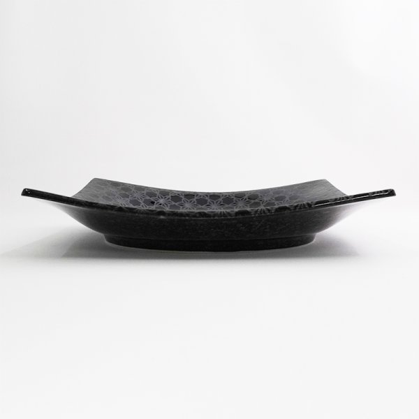 画像2: 【市蔵】黒手引き7.5寸正角皿 【市蔵】Black Hand-drawn 23cm Square Plate (2)